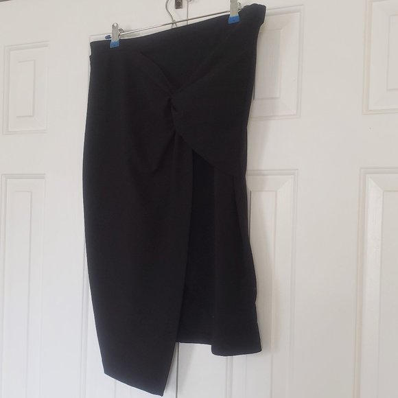 Slate & Willow Knot Front Asymmetric Skirt - Size M - Picture 6 of 7